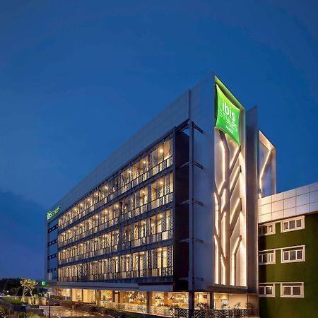 Ibis Styles Jakarta Sunter Zewnętrze zdjęcie