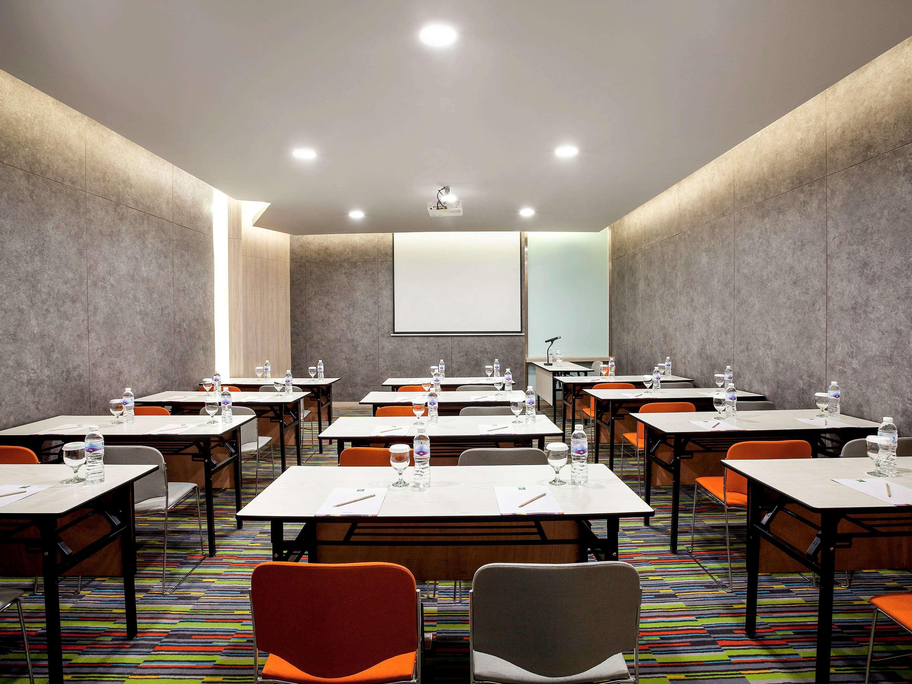 Ibis Styles Jakarta Sunter Zewnętrze zdjęcie