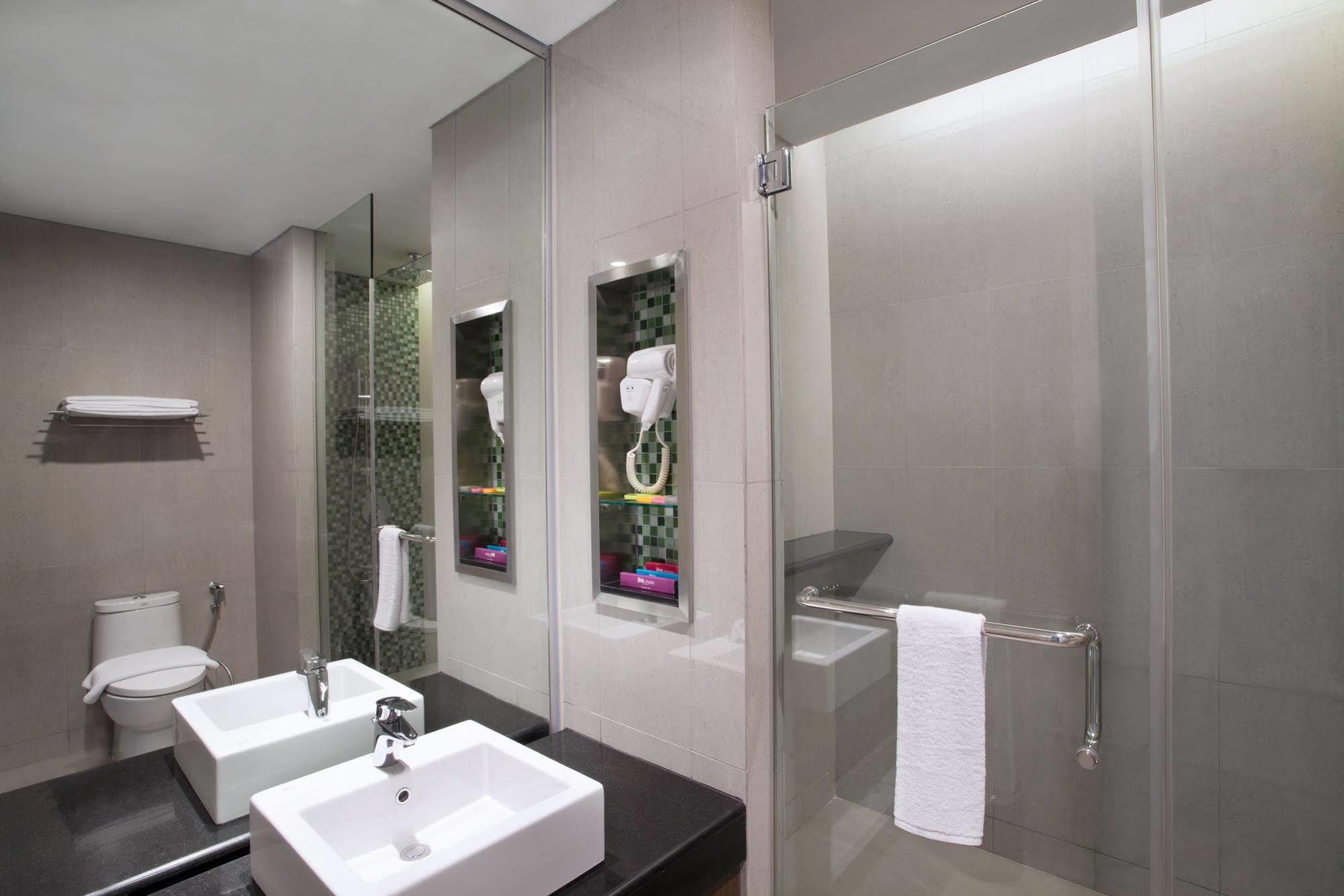 Ibis Styles Jakarta Sunter Zewnętrze zdjęcie